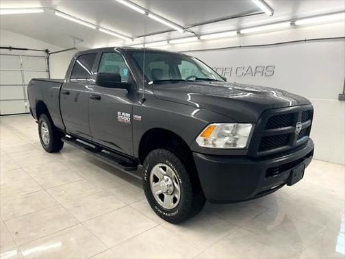 2018 RAM 2500 Tradesman Crew Cab 4x4 6'4' Box