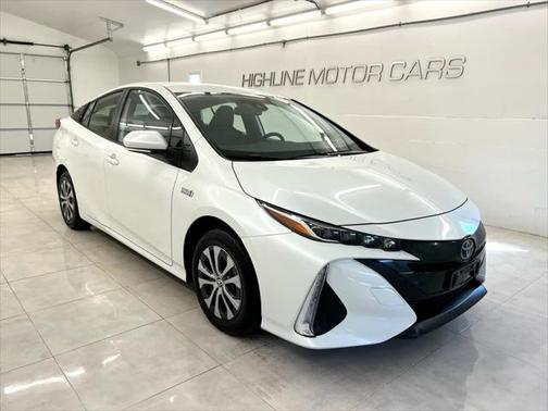 2022 Toyota Prius Prime XLE