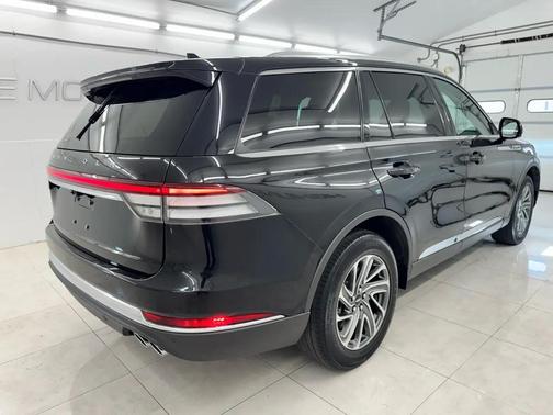 Infinite Black Metallic Clearcoat 2023 Lincoln Aviator Standard AWD