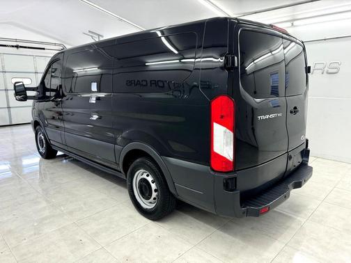 2018 Ford Transit-150 XLT