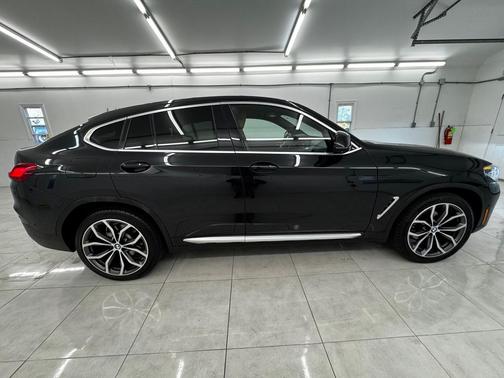 2021 BMW X4 xDrive30i