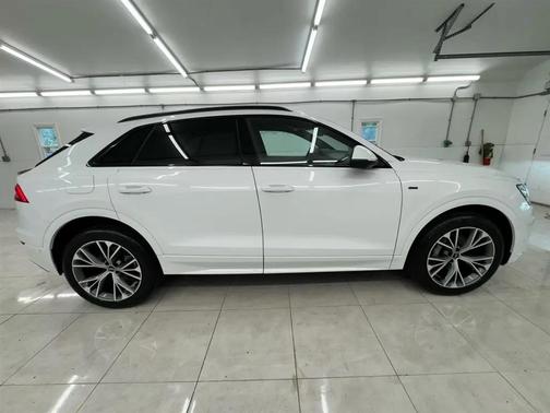 Carrara White 2021 Audi Q8 55 Premium
