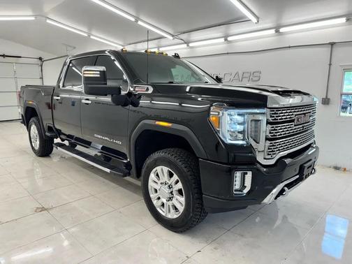 Black 2021 GMC Sierra 2500 Denali