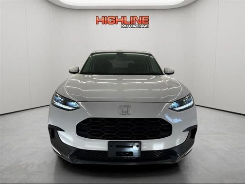 Platinum White Pearl 2023 Honda HR-V LX