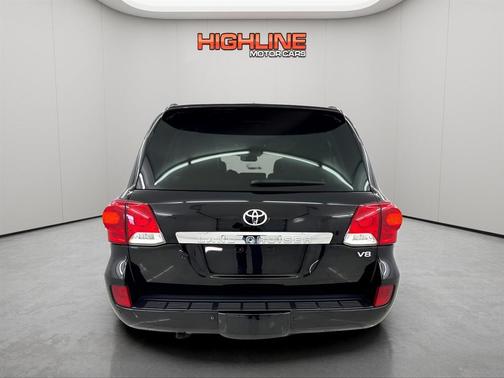 2015 Toyota Land Cruiser Base