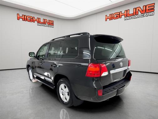 2015 Toyota Land Cruiser Base