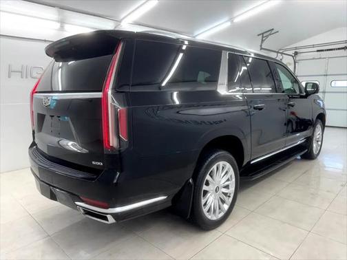 2022 Cadillac Escalade ESV Luxury