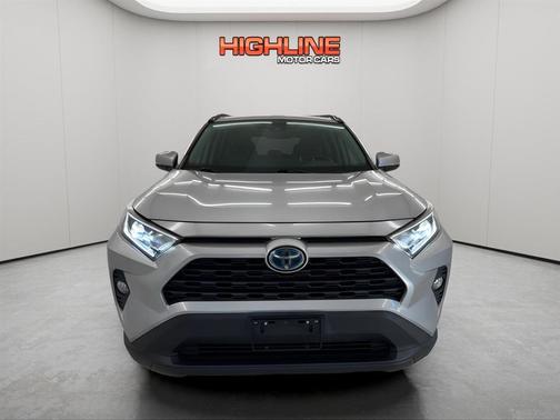 2020 Toyota RAV4 Hybrid XLE