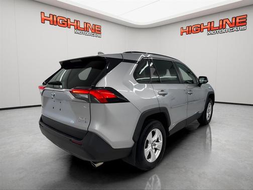 2020 Toyota RAV4 Hybrid XLE