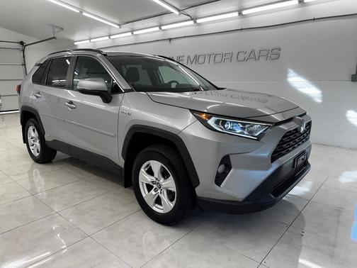2020 Toyota RAV4 Hybrid XLE