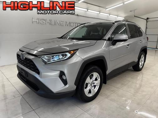 2020 Toyota RAV4 Hybrid XLE