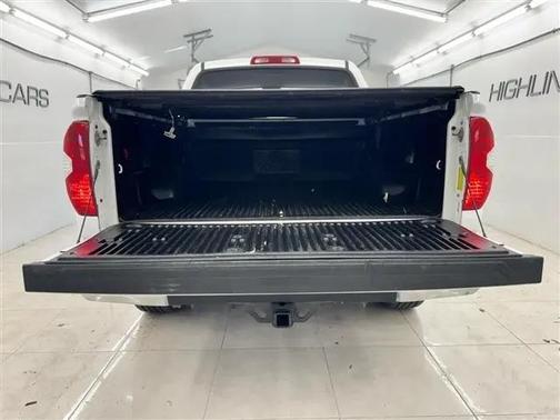 Super White 2018 Toyota Tundra SR5