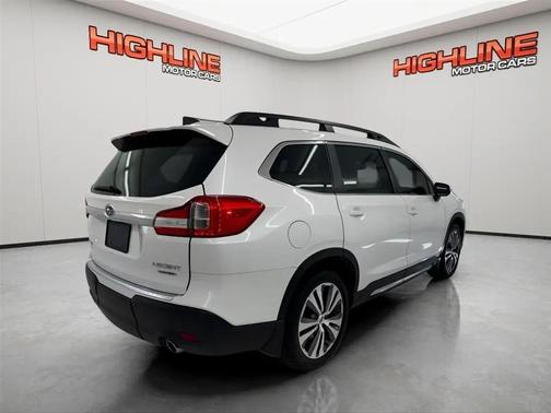 Crystal White Pearl 2022 Subaru Ascent Limited 7-Passenger