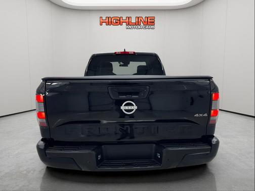 2023 Nissan Frontier S