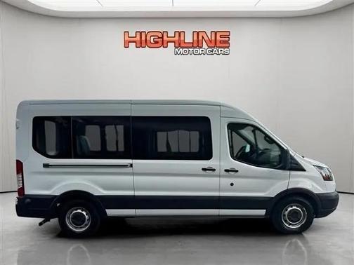 Oxford White 2016 Ford Transit-350 XLT