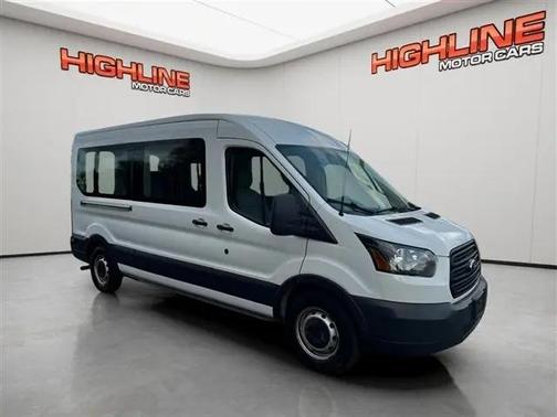 Oxford White 2016 Ford Transit-350 XLT