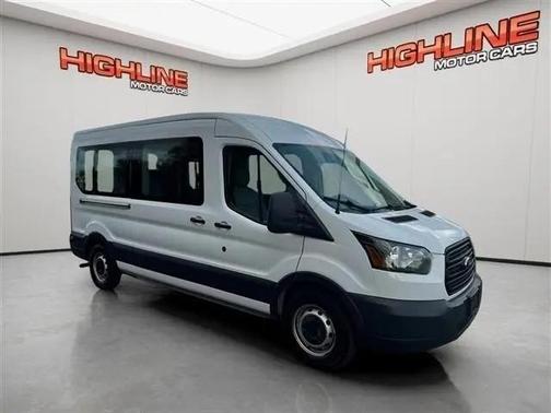 Oxford White 2016 Ford Transit-350 XLT