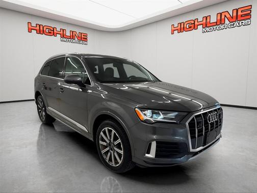 2022 Audi Q7 45 Premium Plus