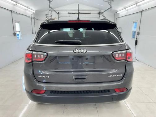 Baltic Gray Metallic Clearcoat 2024 Jeep Compass Limited