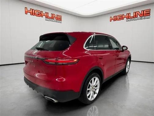Carmine Red 2022 Porsche Cayenne Cayenne