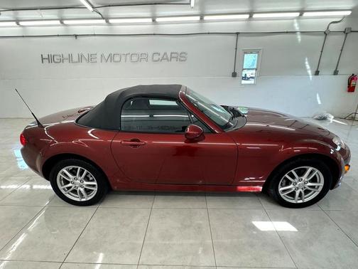 2012 Mazda MX-5 Miata Sport