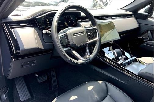 2025 Land Rover Range Rover Sport P360 SE