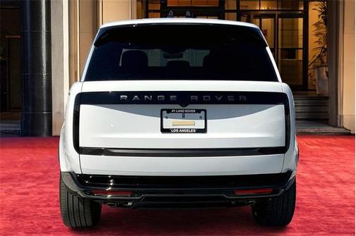 2025 Land Rover Range Rover P530 SE