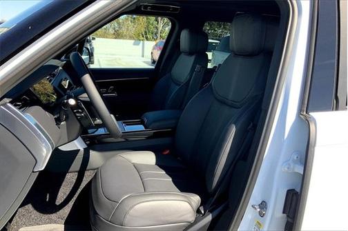 2025 Land Rover Range Rover P530 SE