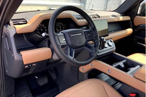 2025 Land Rover Defender P500 X-Dynamic SE
