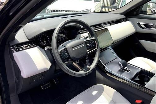 2026 Land Rover Range Rover Velar P400 Dynamic SE