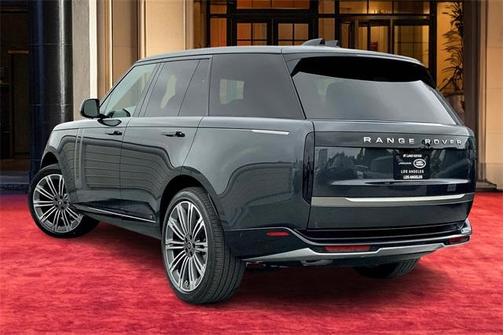 2025 Land Rover Range Rover P400 SE