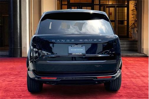 2025 Land Rover Range Rover P530 SE