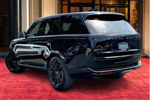 2025 Land Rover Range Rover P530 SE