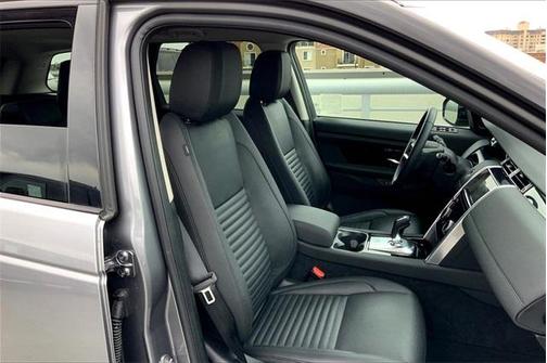 2023 Land Rover Discovery Sport SE