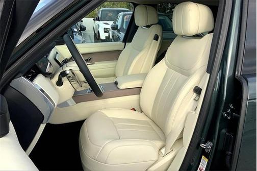 2025 Land Rover Range Rover P400 SE