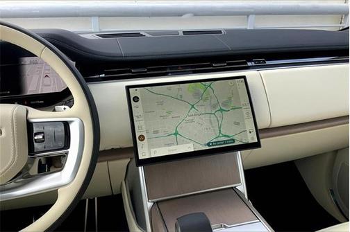2025 Land Rover Range Rover P400 SE