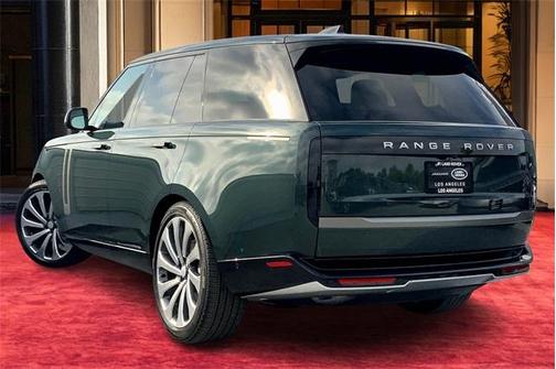 2025 Land Rover Range Rover P400 SE