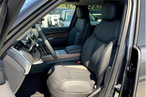 2025 Land Rover Range Rover P530 SE