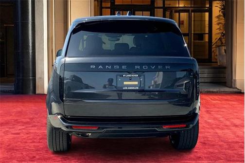 2025 Land Rover Range Rover P400 SE 7 Seat