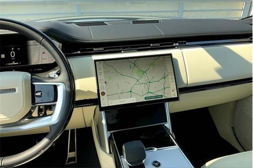 2025 Land Rover Range Rover P400 SE 7 Seat
