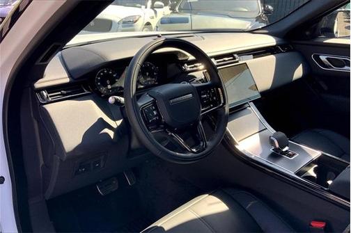 2026 Land Rover Range Rover Velar P400 Dynamic SE