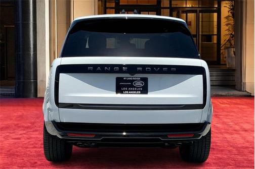 2025 Land Rover Range Rover P530 SE