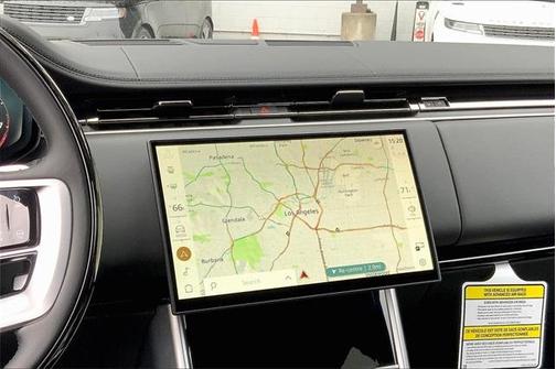 2025 Land Rover Range Rover P530 SE 7 Seat