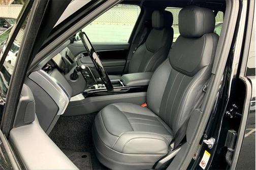 2025 Land Rover Range Rover P530 SE 7 Seat