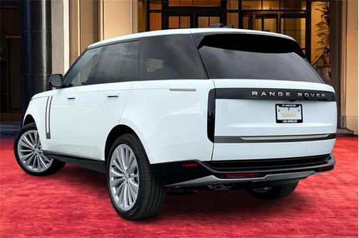 2025 Land Rover Range Rover P530 SE