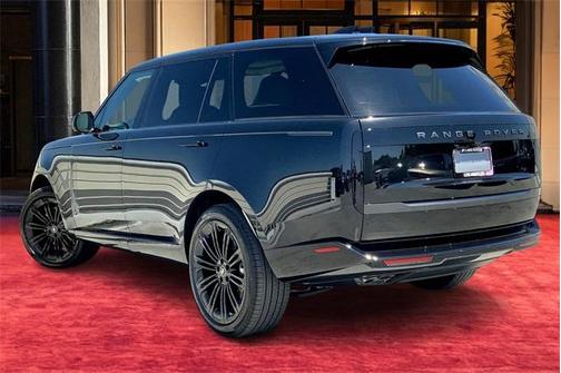 2025 Land Rover Range Rover P530 SE 7 Seat
