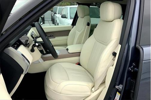 2025 Land Rover Range Rover P400 SE