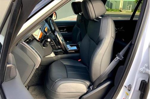 2025 Land Rover Range Rover P400 SE 7 Seat