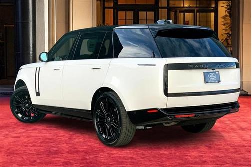 2025 Land Rover Range Rover P400 SE 7 Seat