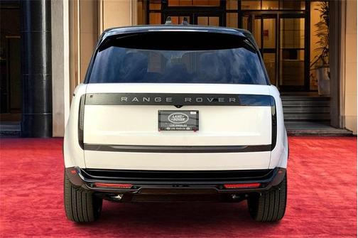 2025 Land Rover Range Rover P400 SE 7 Seat